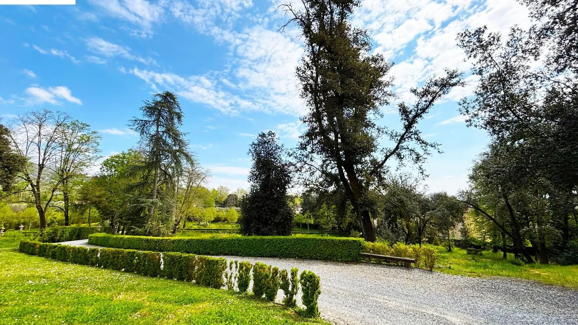 Villa Orlando Capannori 0*,  Italy